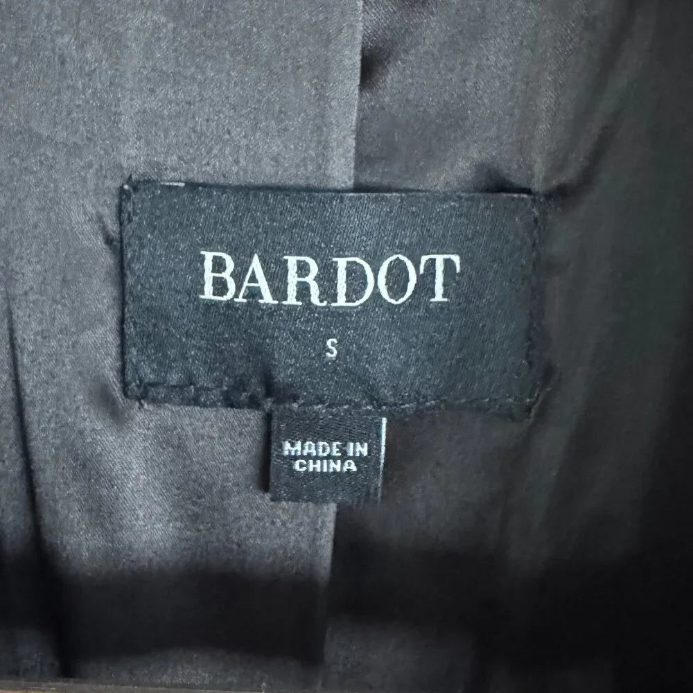Bardot - Sloane Oversize Double Breasted Blazer in Black - Picture 6 of 8